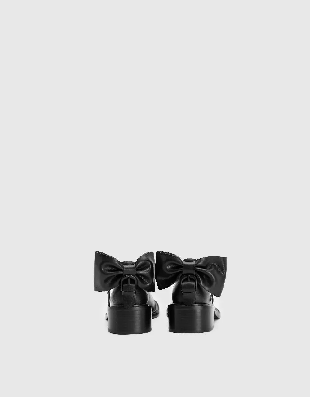 Bow Décor Round Toe Pumps