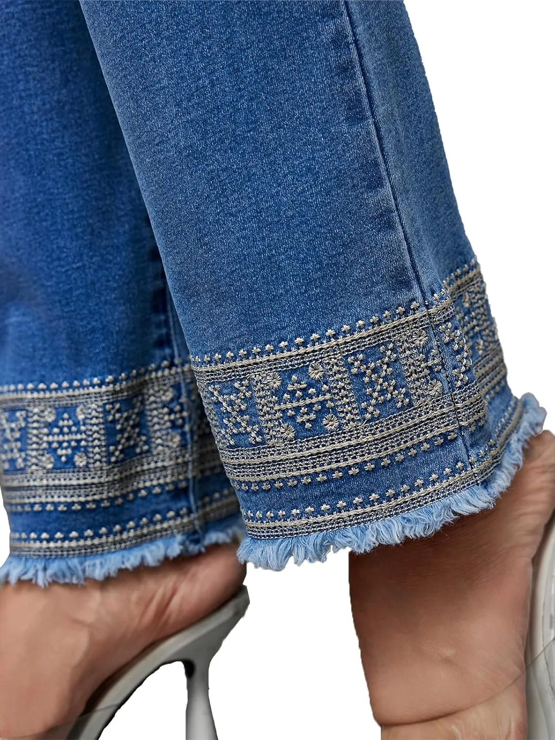 Women's Jeans Mid Waisted Straight Leg Stretchy Jeans Wash Embroidery Raw Hem Edge Ankle Denim Pants with Pockets